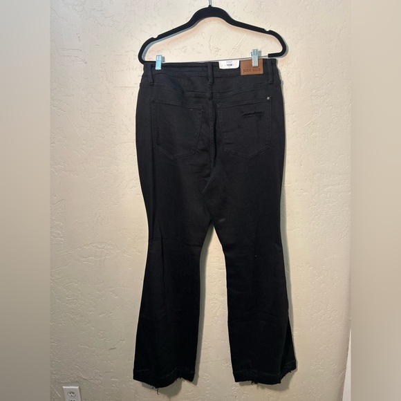 Judy Blue Pretty Poison High Rise Tummy Control Destroy Flare Jeans NWT 16 - Picture 5 of 9